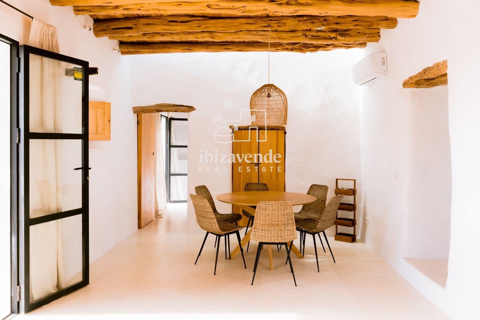 3 sypialnia Willa do wynajęcia w Sant Joan de Labritja z basenem garażem - 11 700 € (Ref: 9652863)