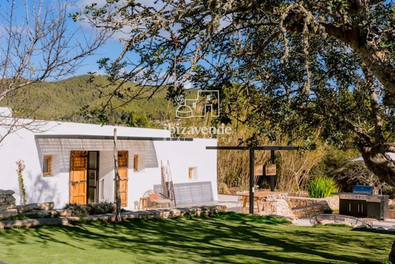 3 sypialnia Willa do wynajęcia w Sant Joan de Labritja z basenem garażem - 11 700 € (Ref: 9652863)