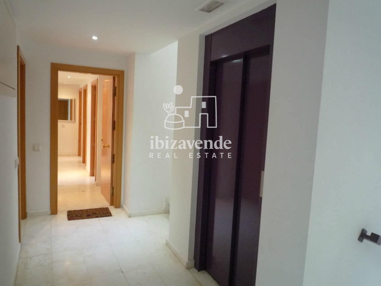 Appartement de 1 chambre à louer à Cala d'en Bou avec piscine - 3 000 € (Ref: 9679278)