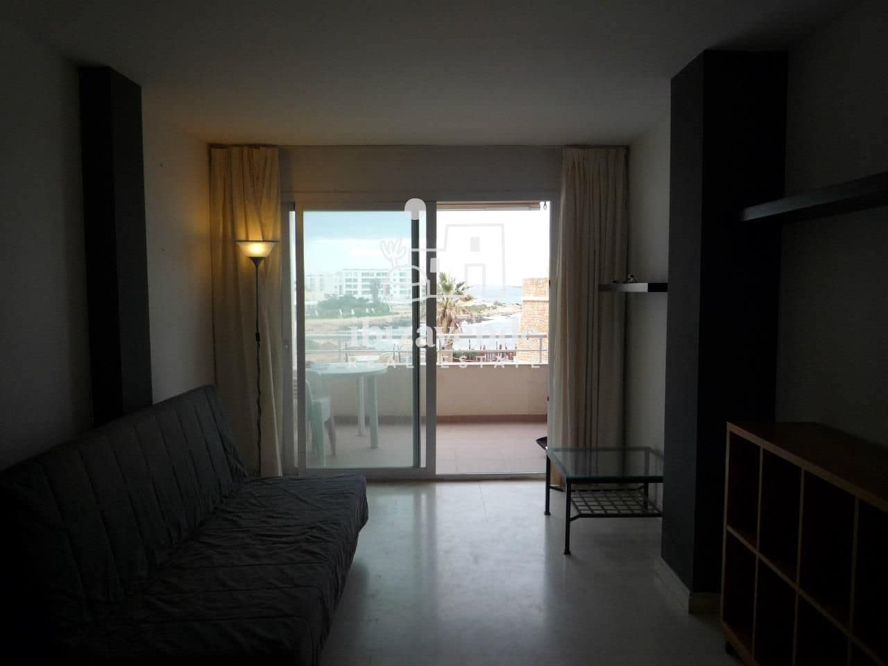 Appartement de 1 chambre à louer à Cala d'en Bou avec piscine - 3 000 € (Ref: 9679278)