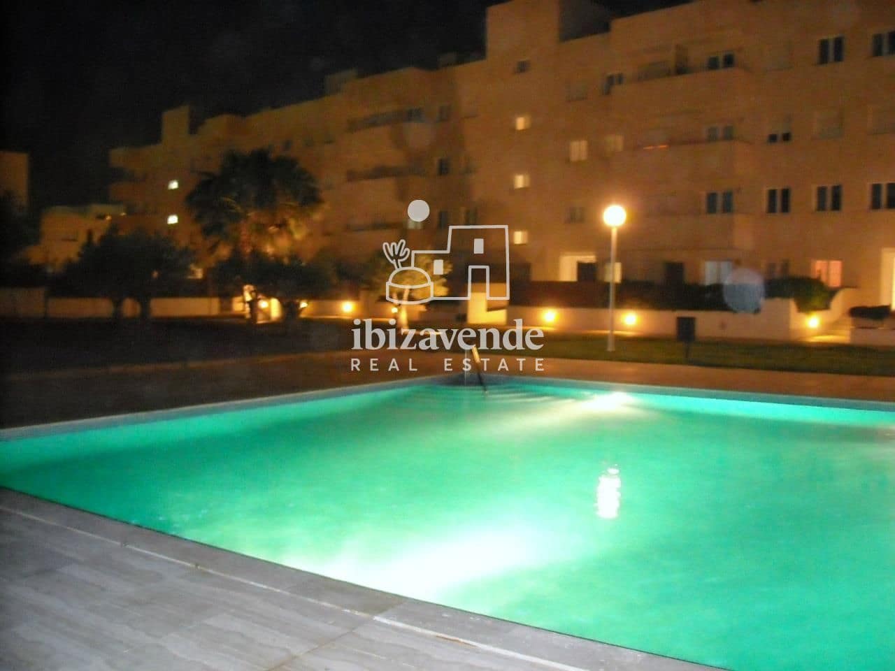 Appartement de 1 chambre à louer à Cala d'en Bou avec piscine - 3 000 € (Ref: 9679278)