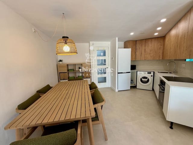 Appartement de 1 chambre à louer à Cala d'en Bou, San Jose / Sant Josep de Sa Talaia avec piscine - 2 500 € (Ref: 9679278)