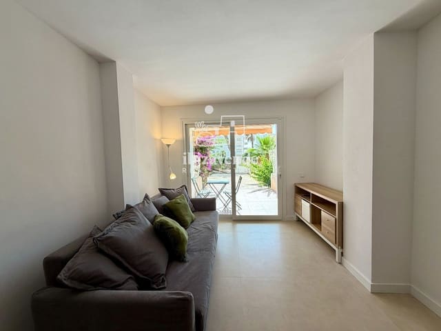 Appartement de 1 chambre à louer à Cala d'en Bou, San Jose / Sant Josep de Sa Talaia avec piscine - 2 500 € (Ref: 9679278)