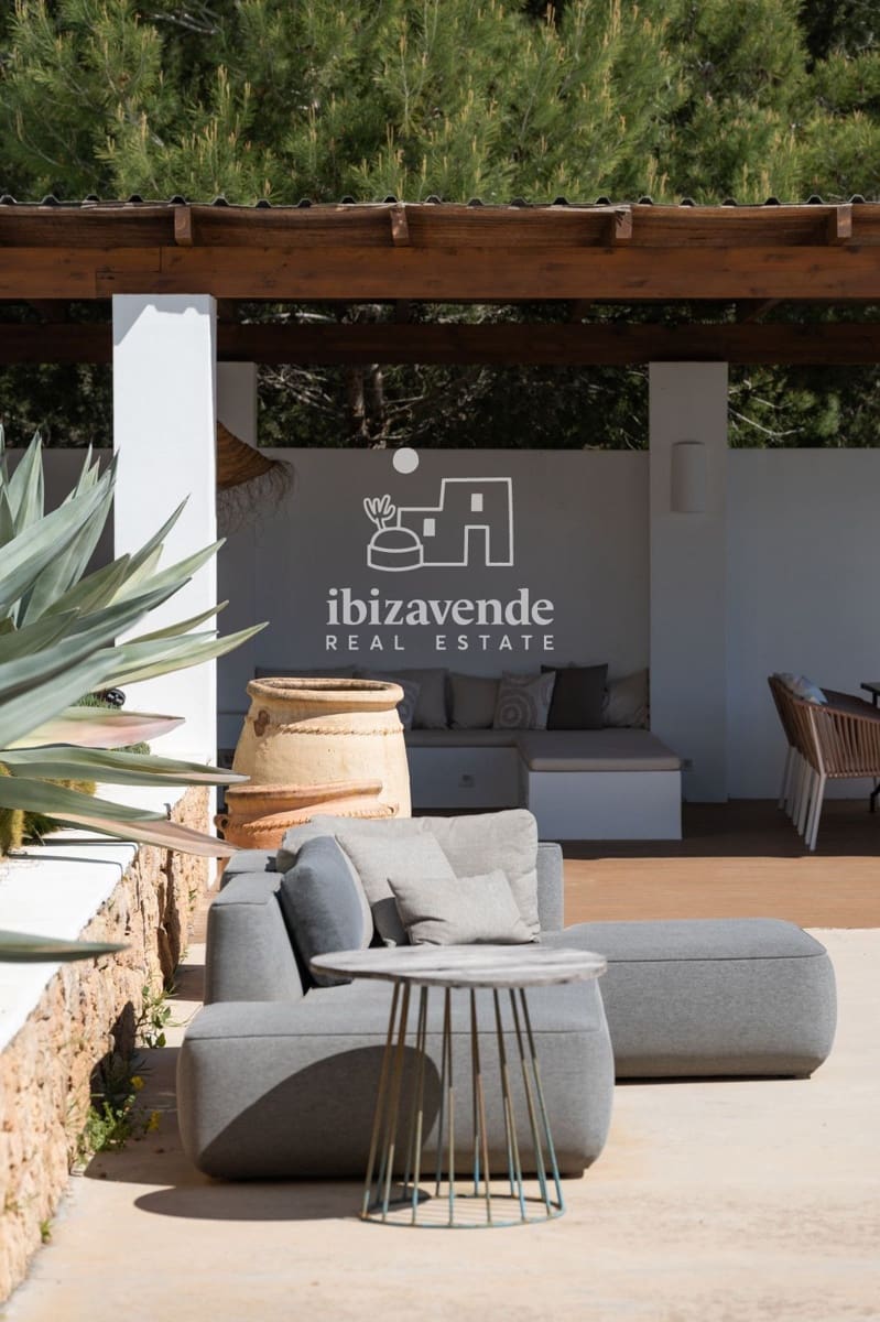 6 bedroom Villa for rent in San Jose / Sant Josep de Sa Talaia with pool garage - € 25,000 (Ref: 9694200)