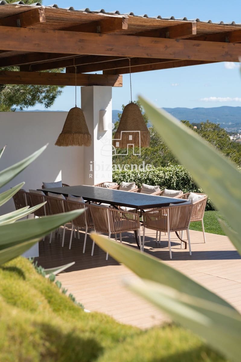 6 bedroom Villa for rent in San Jose / Sant Josep de Sa Talaia with pool garage - € 25,000 (Ref: 9694200)