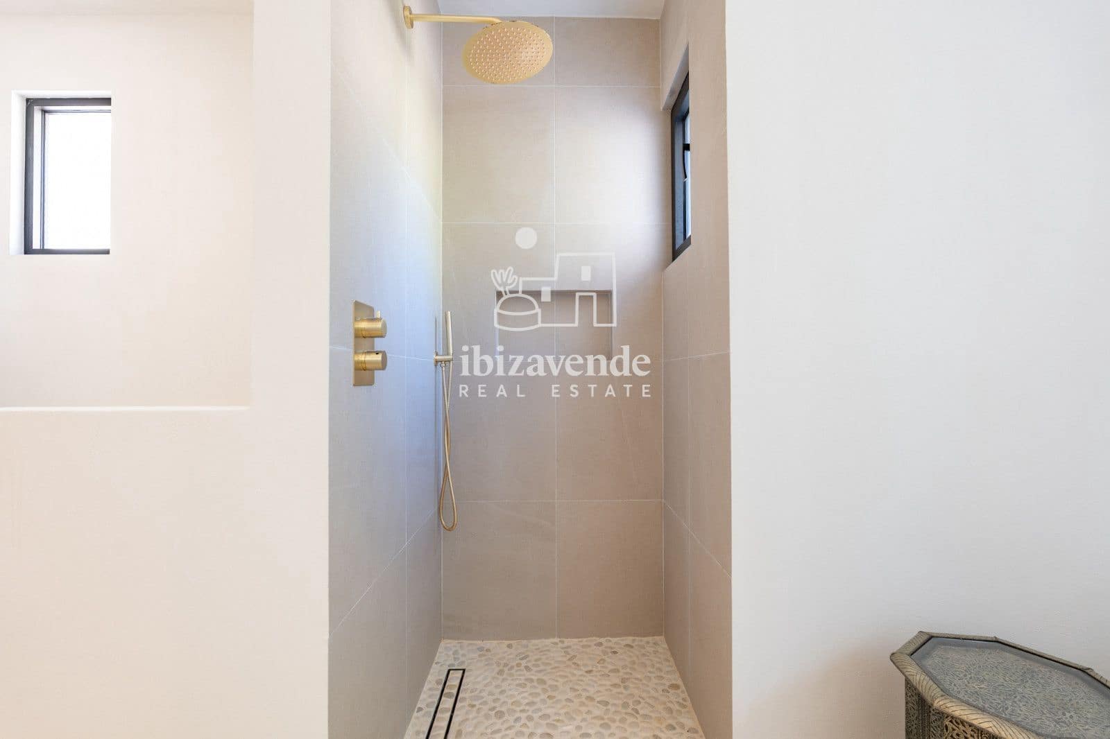 6 bedroom Villa for rent in San Jose / Sant Josep de Sa Talaia with pool garage - € 25,000 (Ref: 9694200)