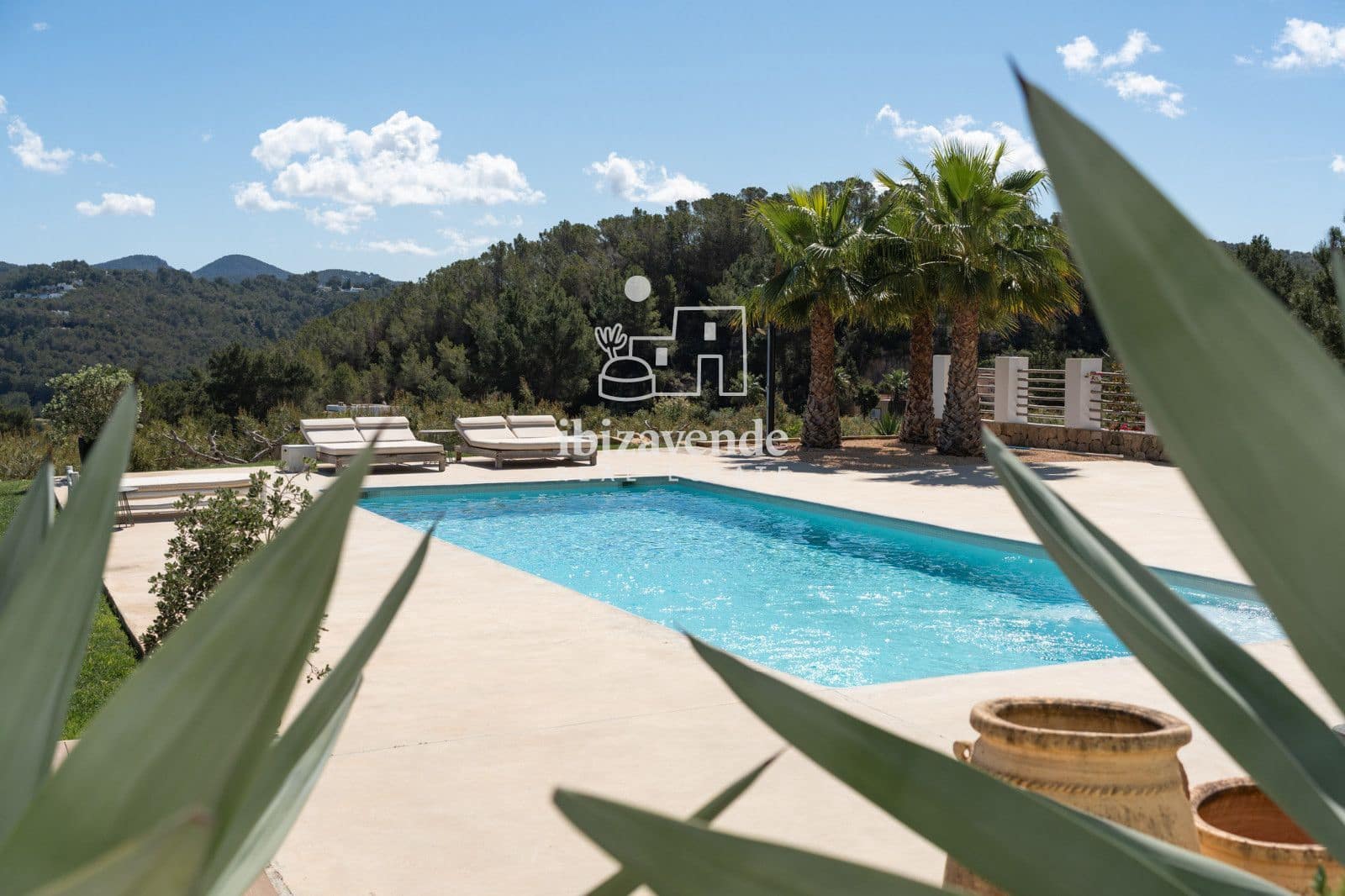 6 bedroom Villa for rent in San Jose / Sant Josep de Sa Talaia with pool garage - € 25,000 (Ref: 9694200)