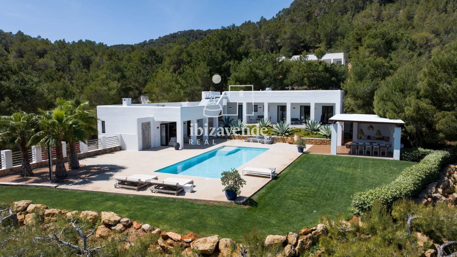 6 bedroom Villa for rent in San Jose / Sant Josep de Sa Talaia with pool garage - € 25,000 (Ref: 9694200)
