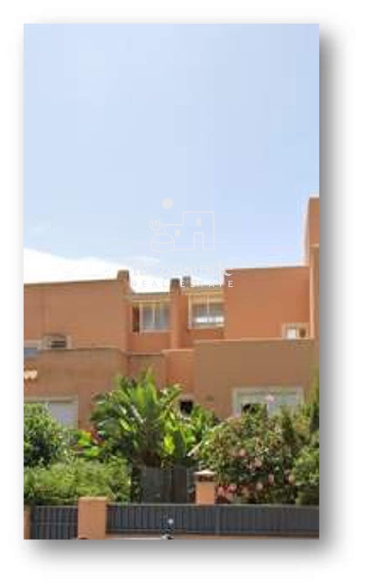 3 bedroom Townhouse for rent in Ibiza / Eivissa town - € 8,000 (Ref: 9697825)