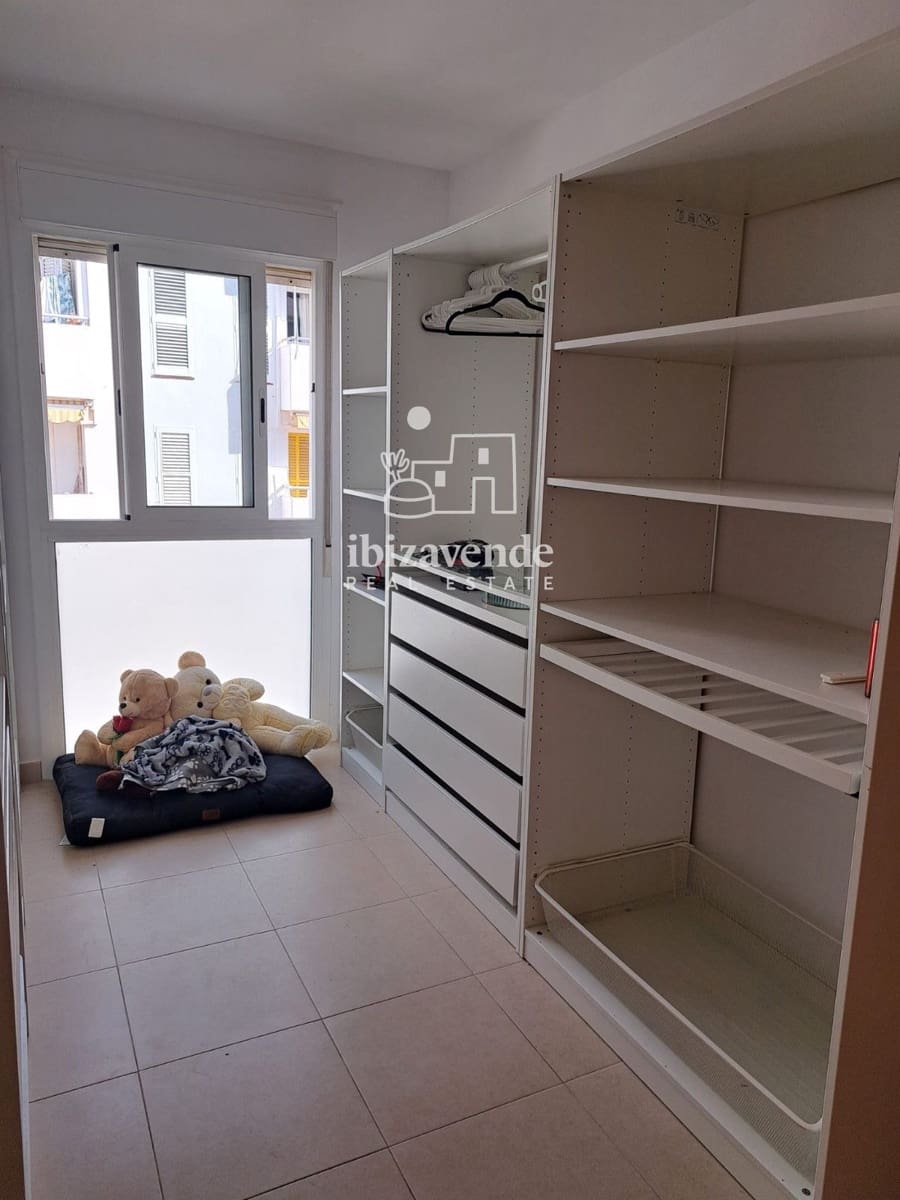 3 bedroom Flat for rent in Sant Antoni de Portmany with garage - € 3,200 (Ref: 9700068)