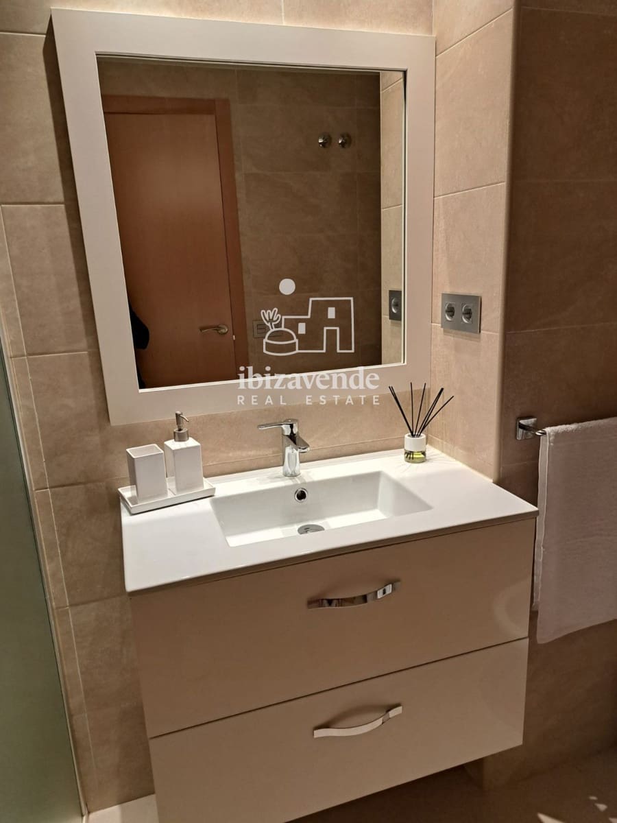 3 bedroom Flat for rent in Sant Antoni de Portmany with garage - € 3,200 (Ref: 9700068)