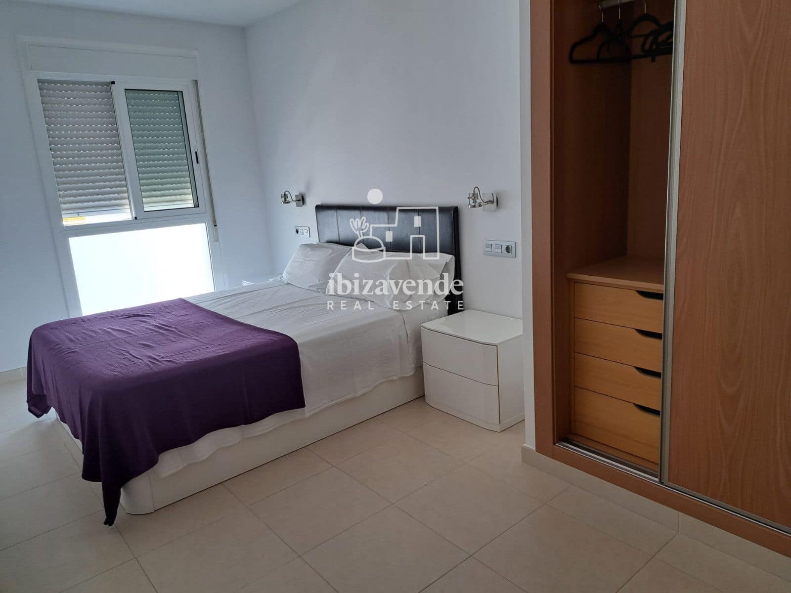 3 bedroom Flat for rent in Sant Antoni de Portmany with garage - € 3,200 (Ref: 9700068)