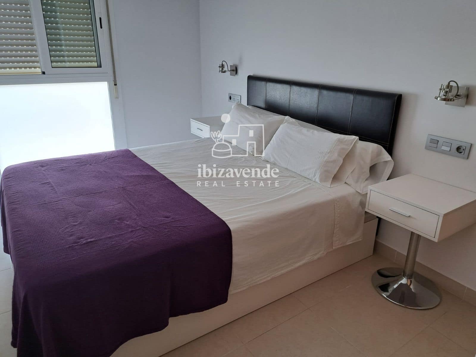 3 bedroom Flat for rent in Sant Antoni de Portmany with garage - € 3,200 (Ref: 9700068)