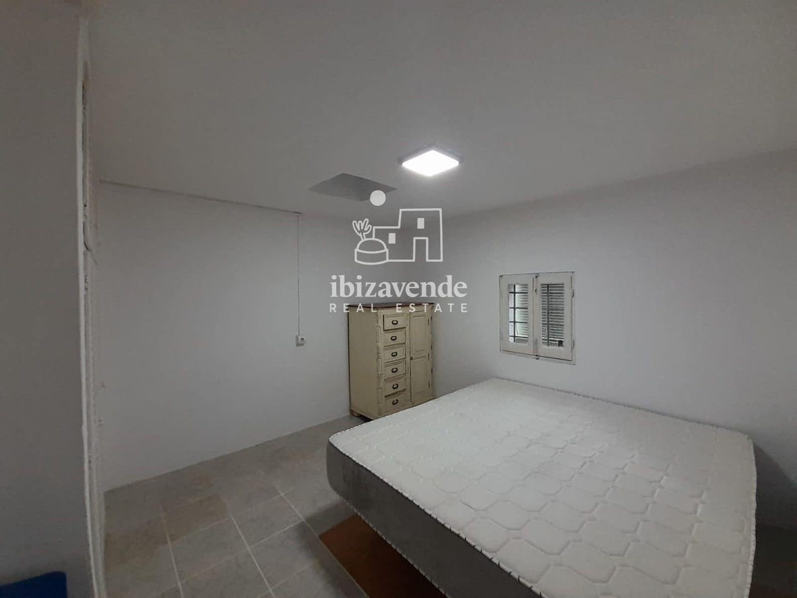 2 bedroom Townhouse for rent in San Jose / Sant Josep de Sa Talaia with garage - € 2,200 (Ref: 9702463)