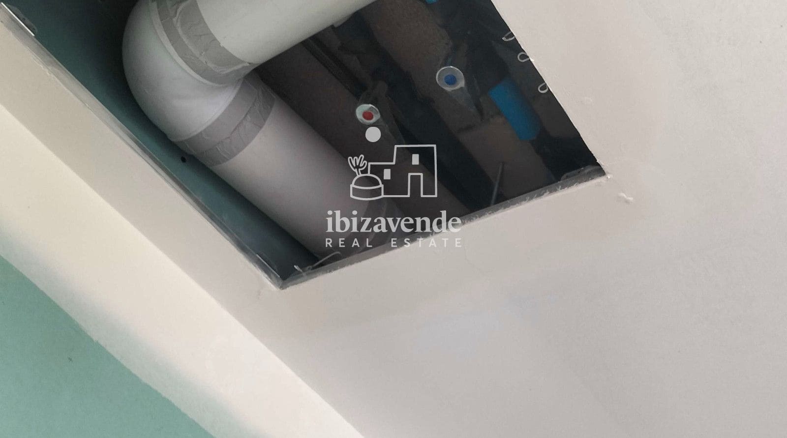 2 sypialnia Penthouse na sprzedaż w Sant Antoni de Portmany z basenem garażem - 640 000 € (Ref: 9709136)