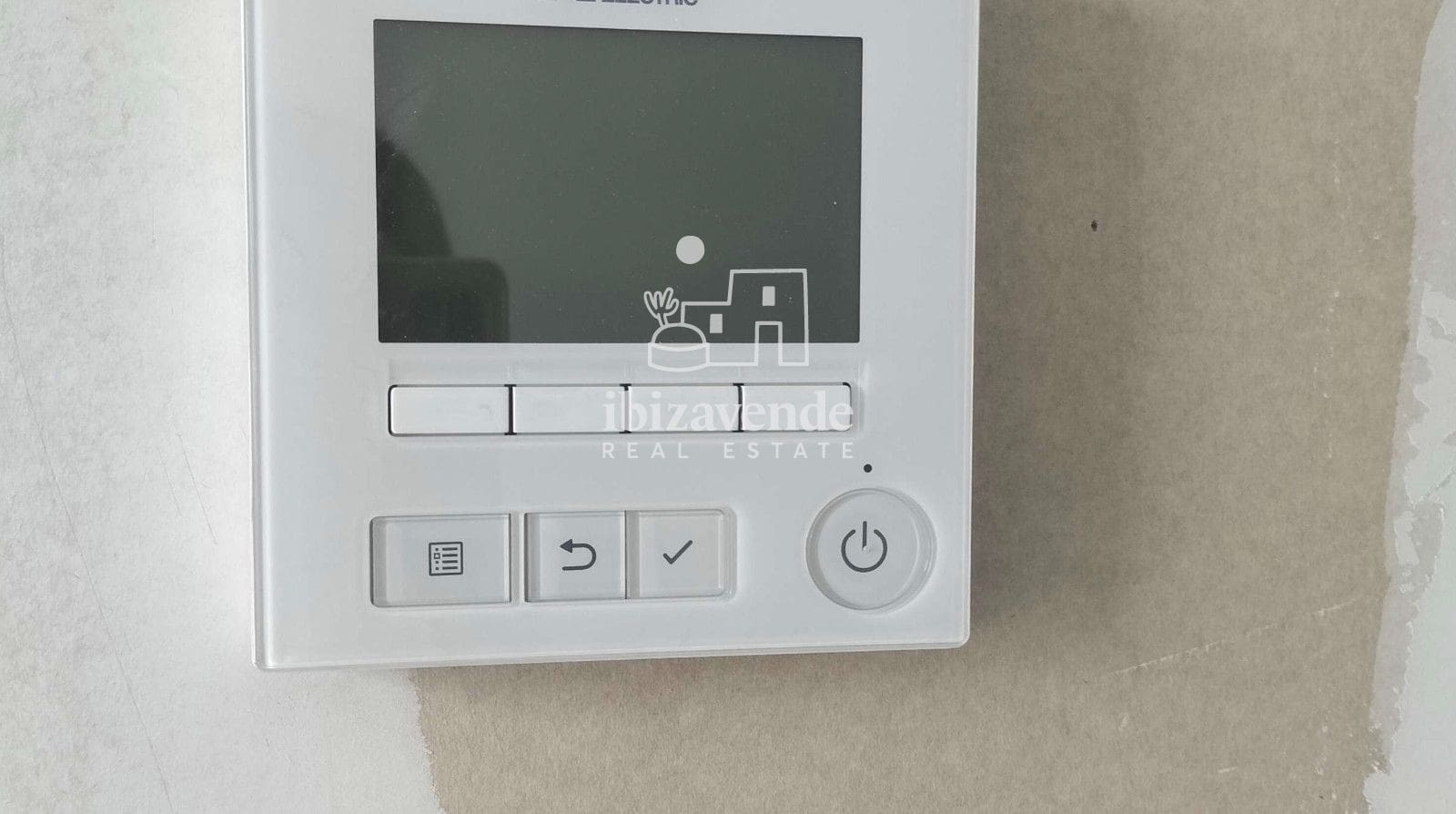 2 sypialnia Penthouse na sprzedaż w Sant Antoni de Portmany z basenem garażem - 640 000 € (Ref: 9709136)