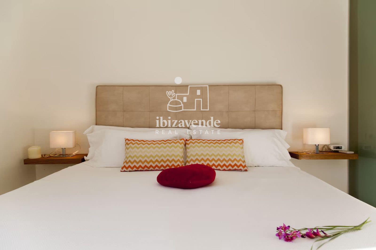 2 bedroom Flat for sale in Cala Vadella with pool - € 585,000 (Ref: 9716625)