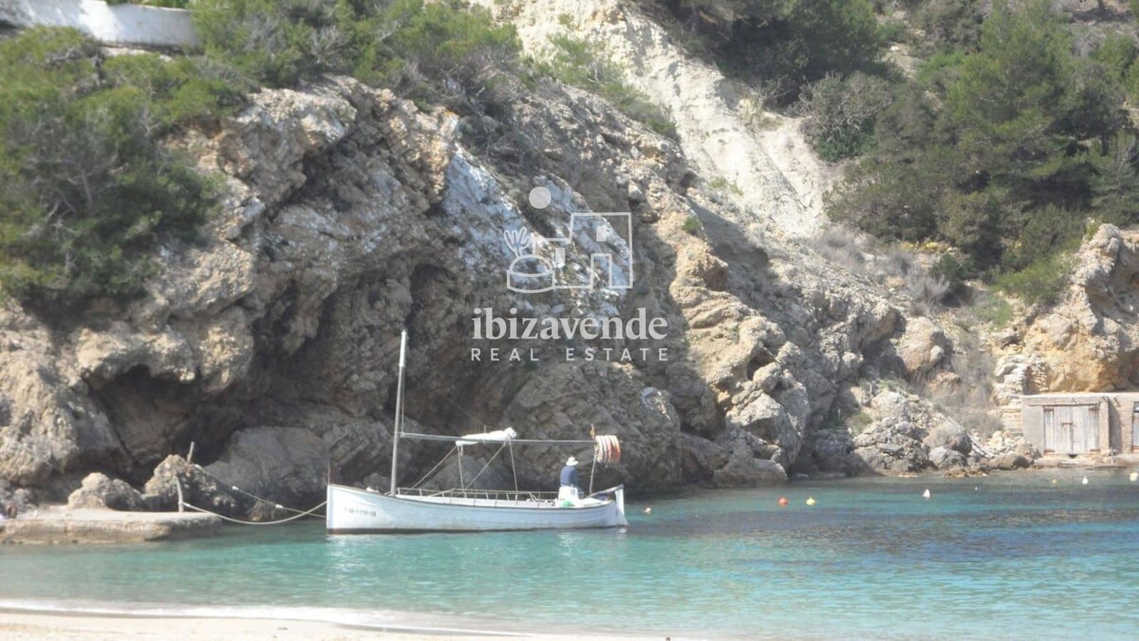 2 bedroom Flat for sale in Cala Vadella with pool - € 585,000 (Ref: 9716625)