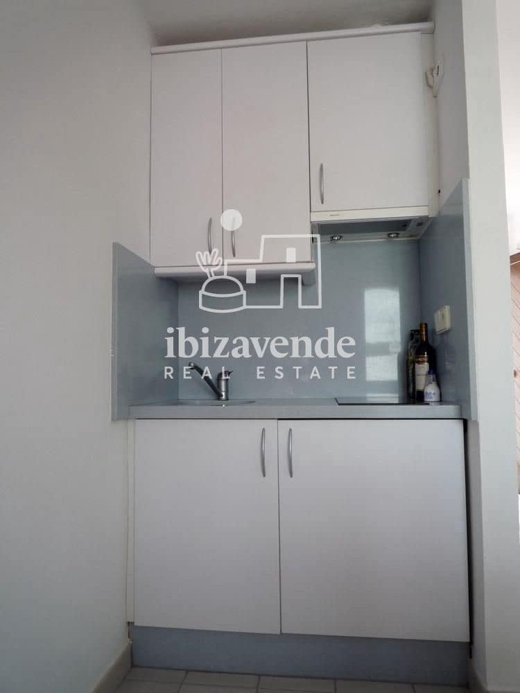 1 quarto Apartamento para arrendar em Cala Tarida com garagem - 1 500 € (Ref: 9726201)