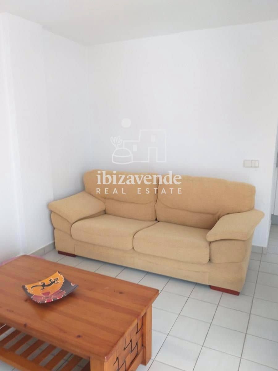 1 quarto Apartamento para arrendar em Cala Tarida com garagem - 1 500 € (Ref: 9726201)