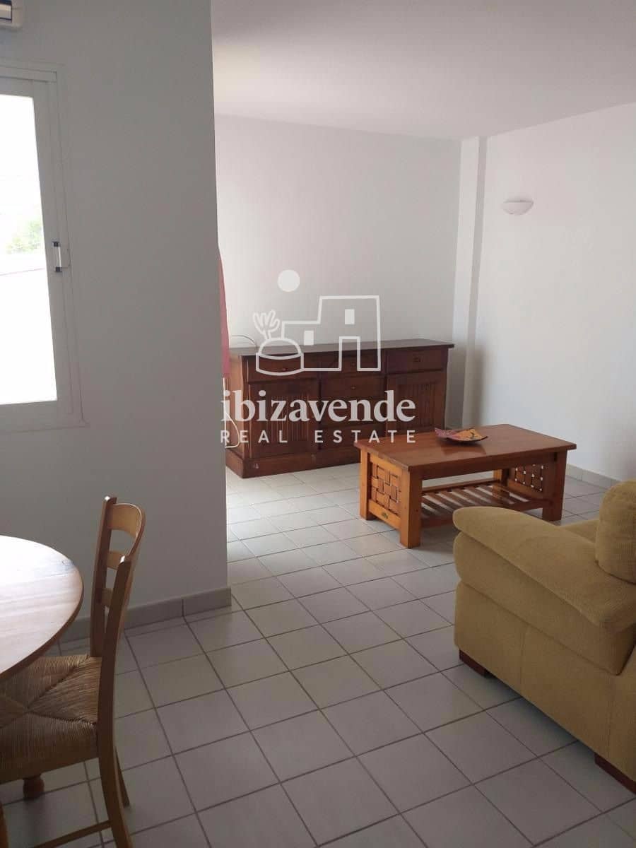 1 quarto Apartamento para arrendar em Cala Tarida com garagem - 1 500 € (Ref: 9726201)