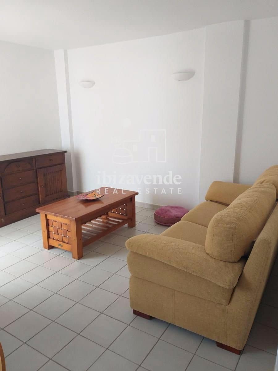 1 quarto Apartamento para arrendar em Cala Tarida com garagem - 1 500 € (Ref: 9726201)