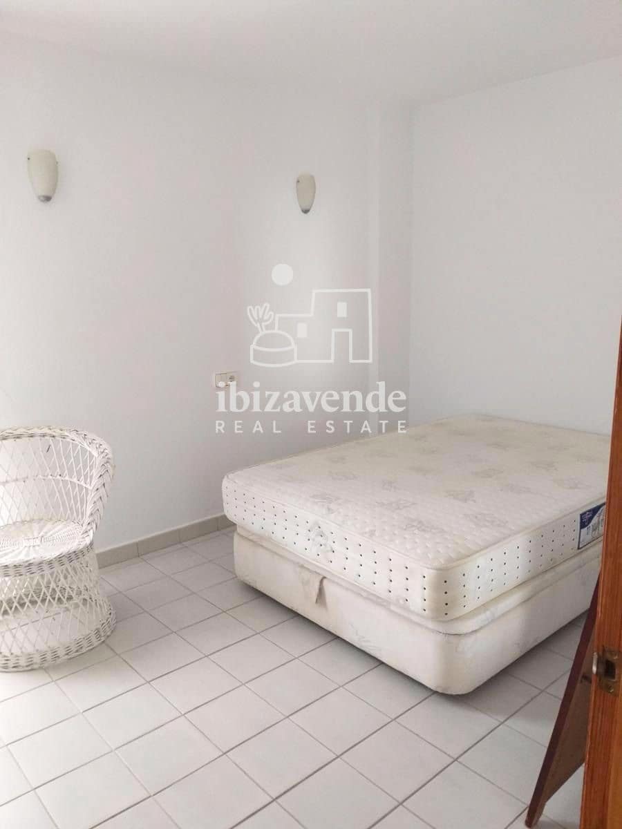 1 quarto Apartamento para arrendar em Cala Tarida com garagem - 1 500 € (Ref: 9726201)