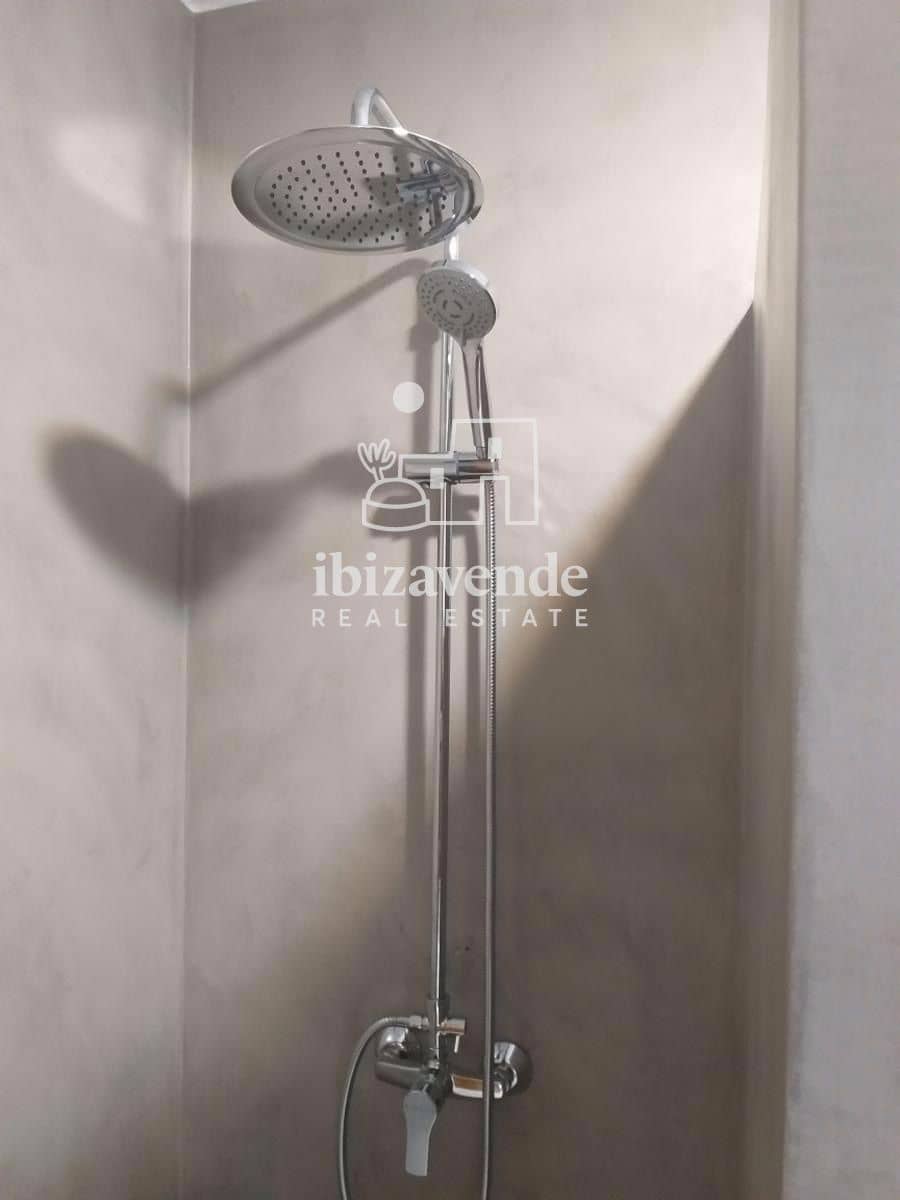 1 quarto Apartamento para arrendar em Cala Tarida com garagem - 1 500 € (Ref: 9726201)