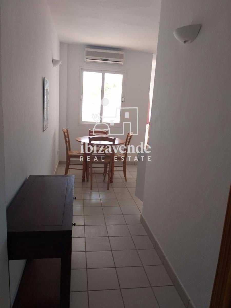 1 quarto Apartamento para arrendar em Cala Tarida com garagem - 1 500 € (Ref: 9726201)