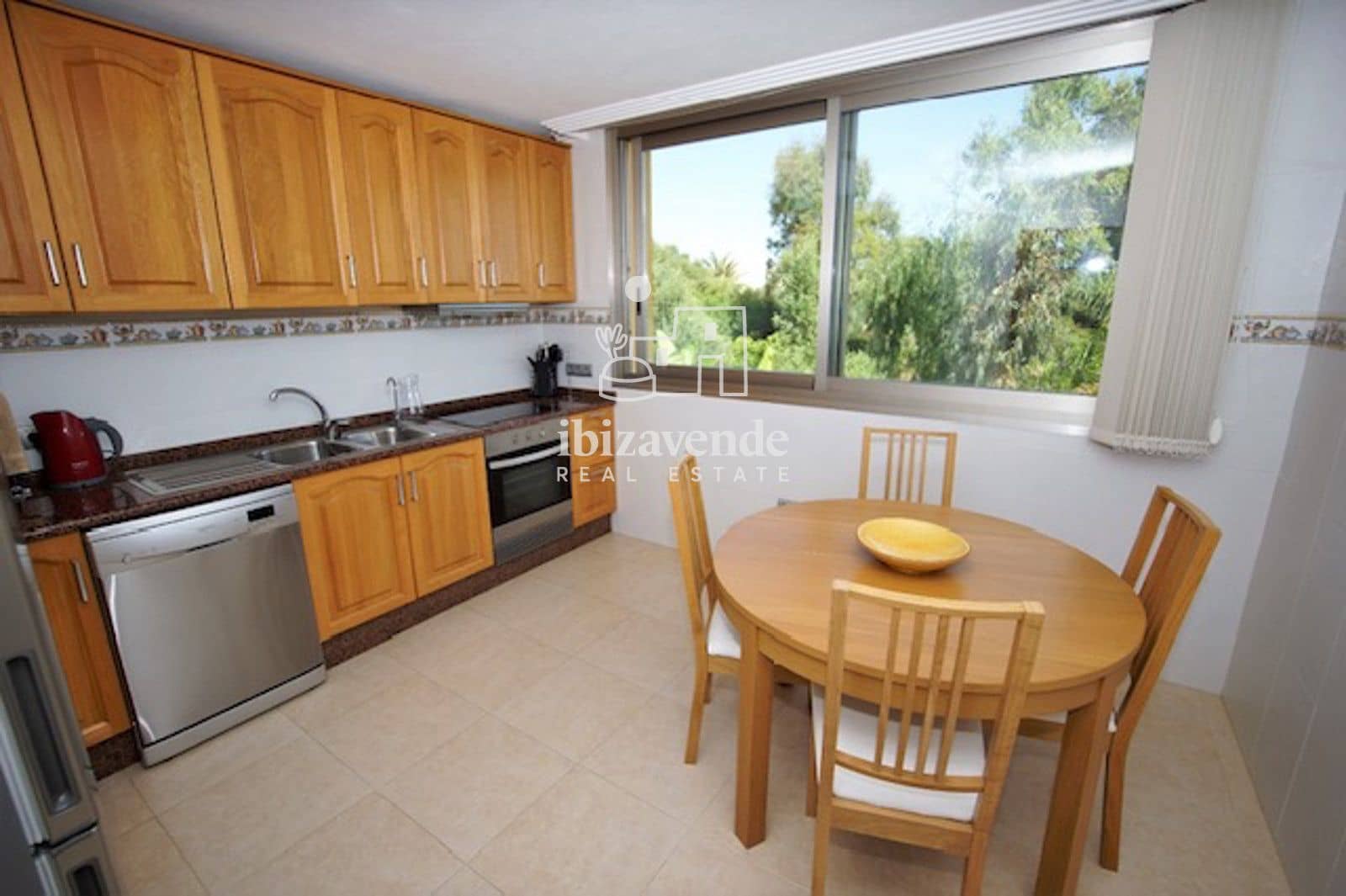 10 bedroom Villa for rent in Santa Eulalia / Santa Eularia with pool garage - € 16,700 (Ref: 9739243)