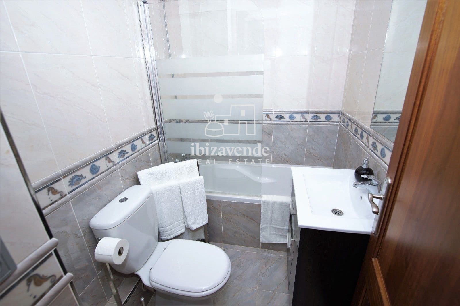 10 bedroom Villa for rent in Santa Eulalia / Santa Eularia with pool garage - € 16,700 (Ref: 9739243)