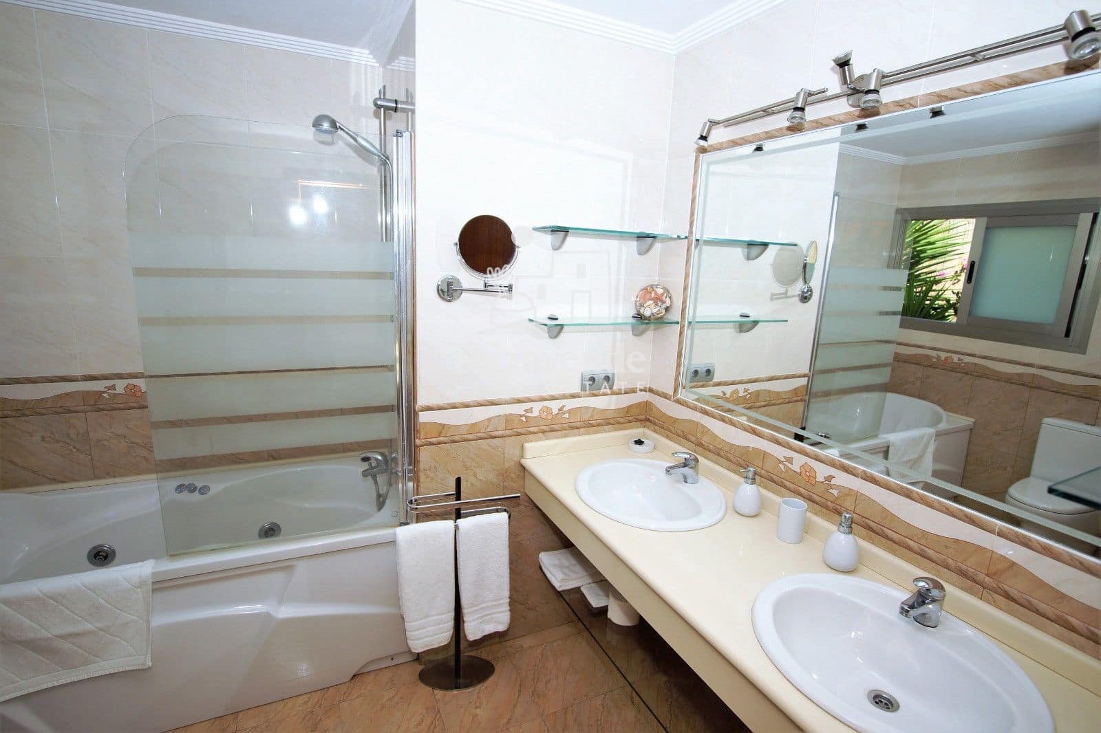 10 bedroom Villa for rent in Santa Eulalia / Santa Eularia with pool garage - € 16,700 (Ref: 9739243)