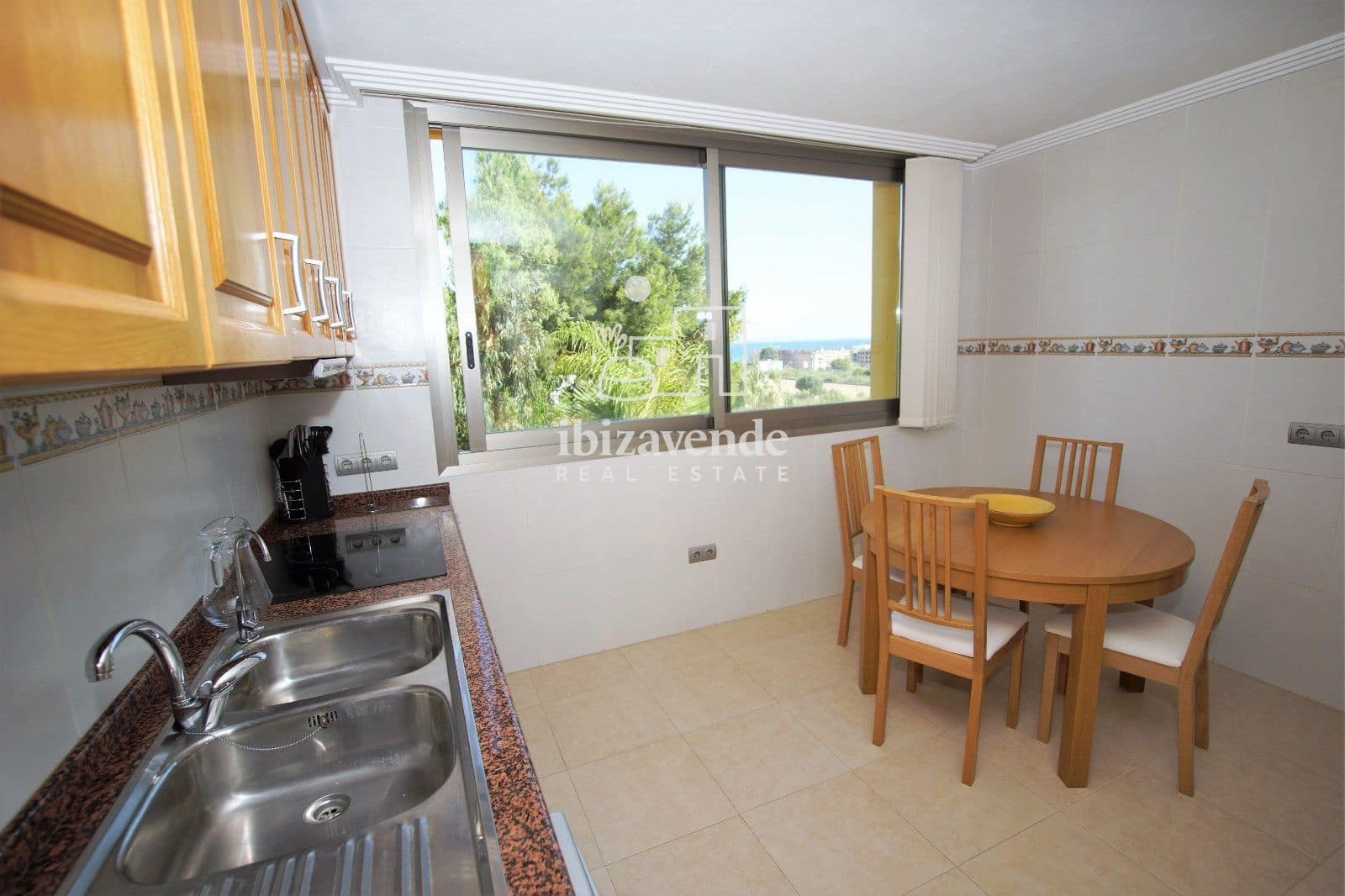 10 bedroom Villa for rent in Santa Eulalia / Santa Eularia with pool garage - € 16,700 (Ref: 9739243)