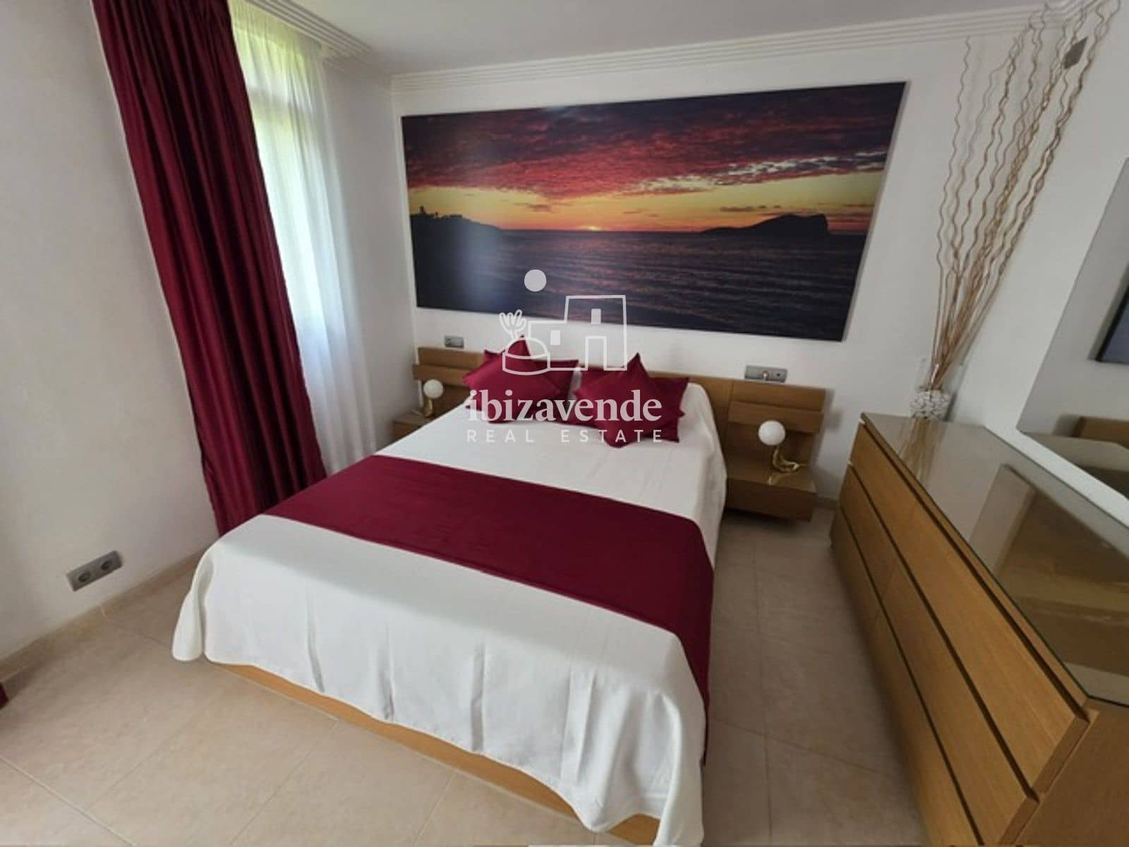 10 bedroom Villa for rent in Santa Eulalia / Santa Eularia with pool garage - € 16,700 (Ref: 9739243)