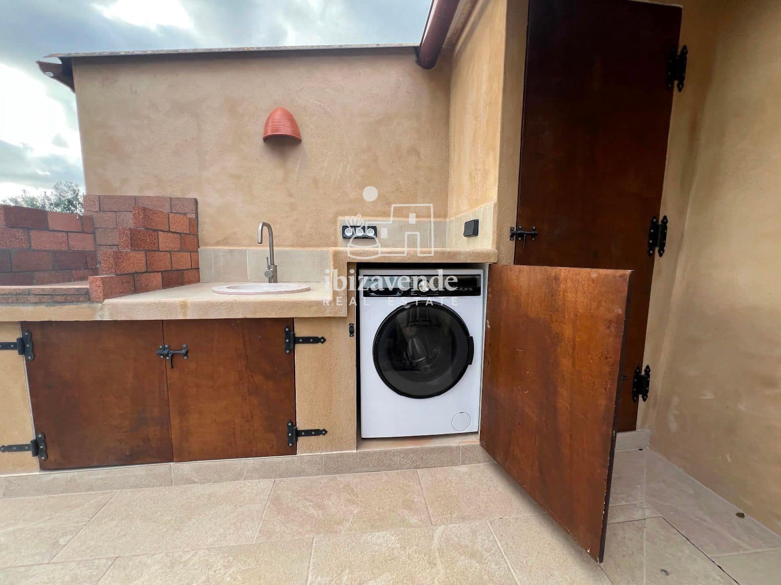 1 bedroom Villa for rent in Sant Joan de Labritja with garage - € 1,600 (Ref: 9747507)