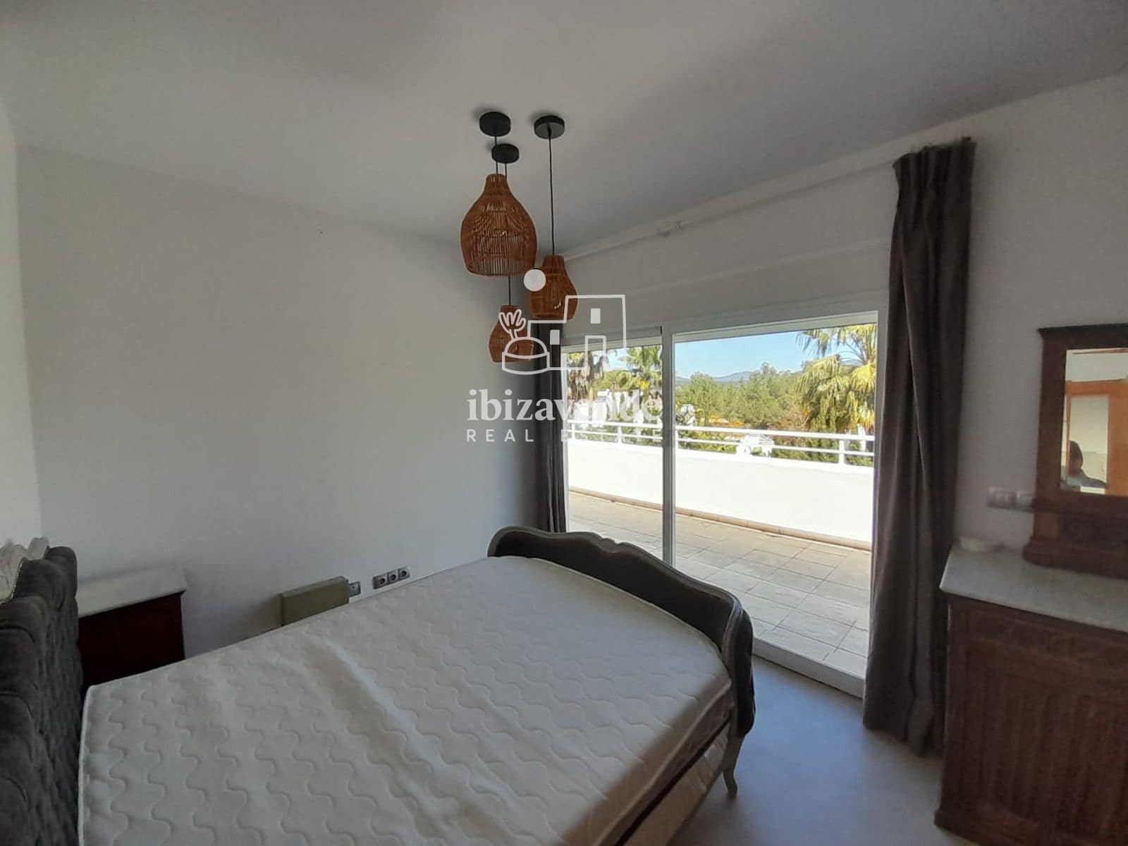 6 bedroom Villa for sale in Santa Eulalia / Santa Eularia with pool garage - € 2,300,000 (Ref: 9749294)