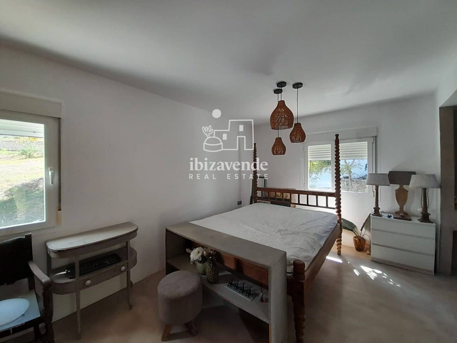 6 bedroom Villa for sale in Santa Eulalia / Santa Eularia with pool garage - € 2,300,000 (Ref: 9749294)