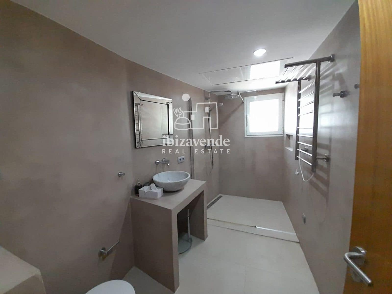 6 bedroom Villa for sale in Santa Eulalia / Santa Eularia with pool garage - € 2,300,000 (Ref: 9749294)