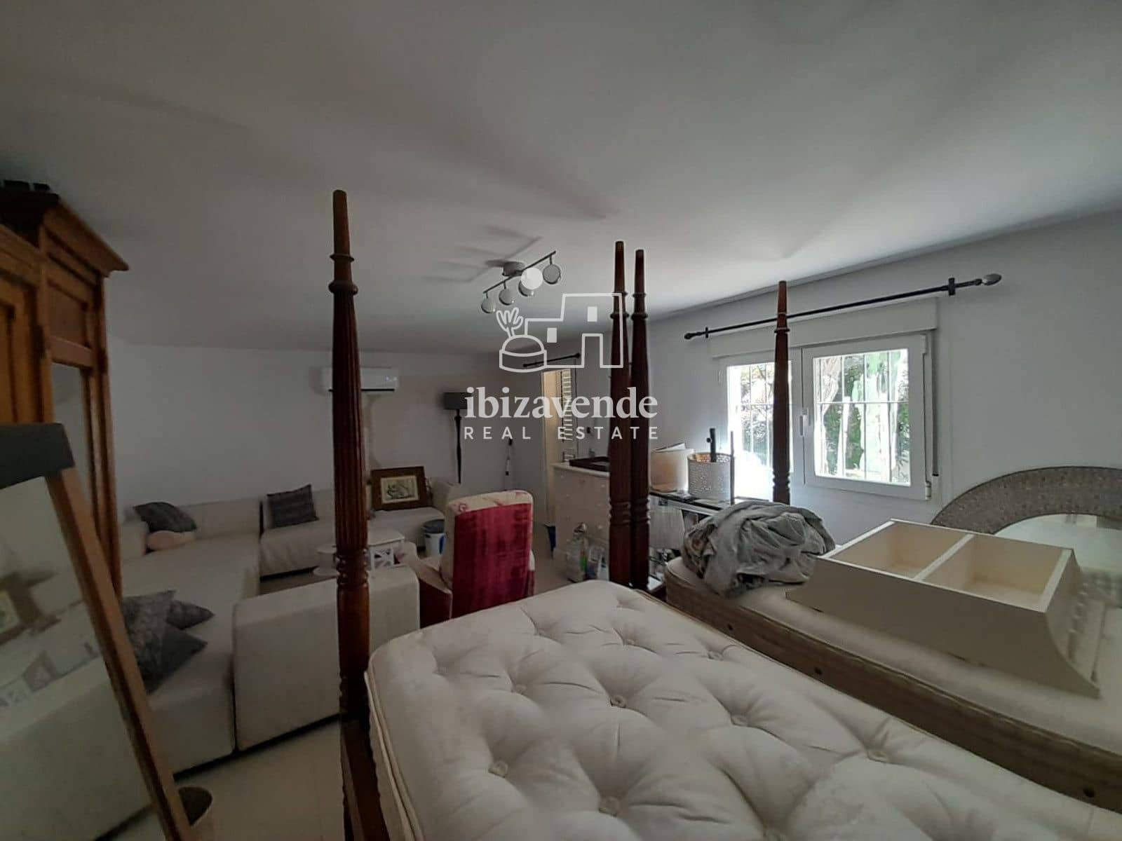 6 bedroom Villa for sale in Santa Eulalia / Santa Eularia with pool garage - € 2,300,000 (Ref: 9749294)