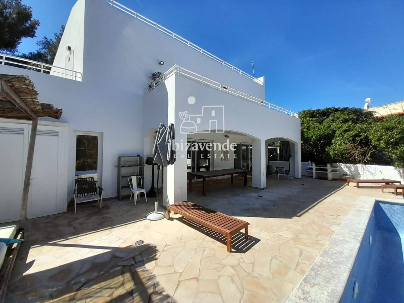 6 bedroom Villa for sale in Santa Eulalia / Santa Eularia with pool garage - € 2,300,000 (Ref: 9749294)