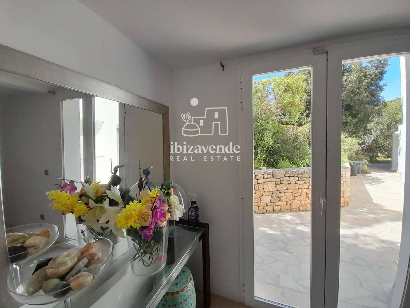 6 bedroom Villa for sale in Santa Eulalia / Santa Eularia with pool garage - € 2,300,000 (Ref: 9749294)