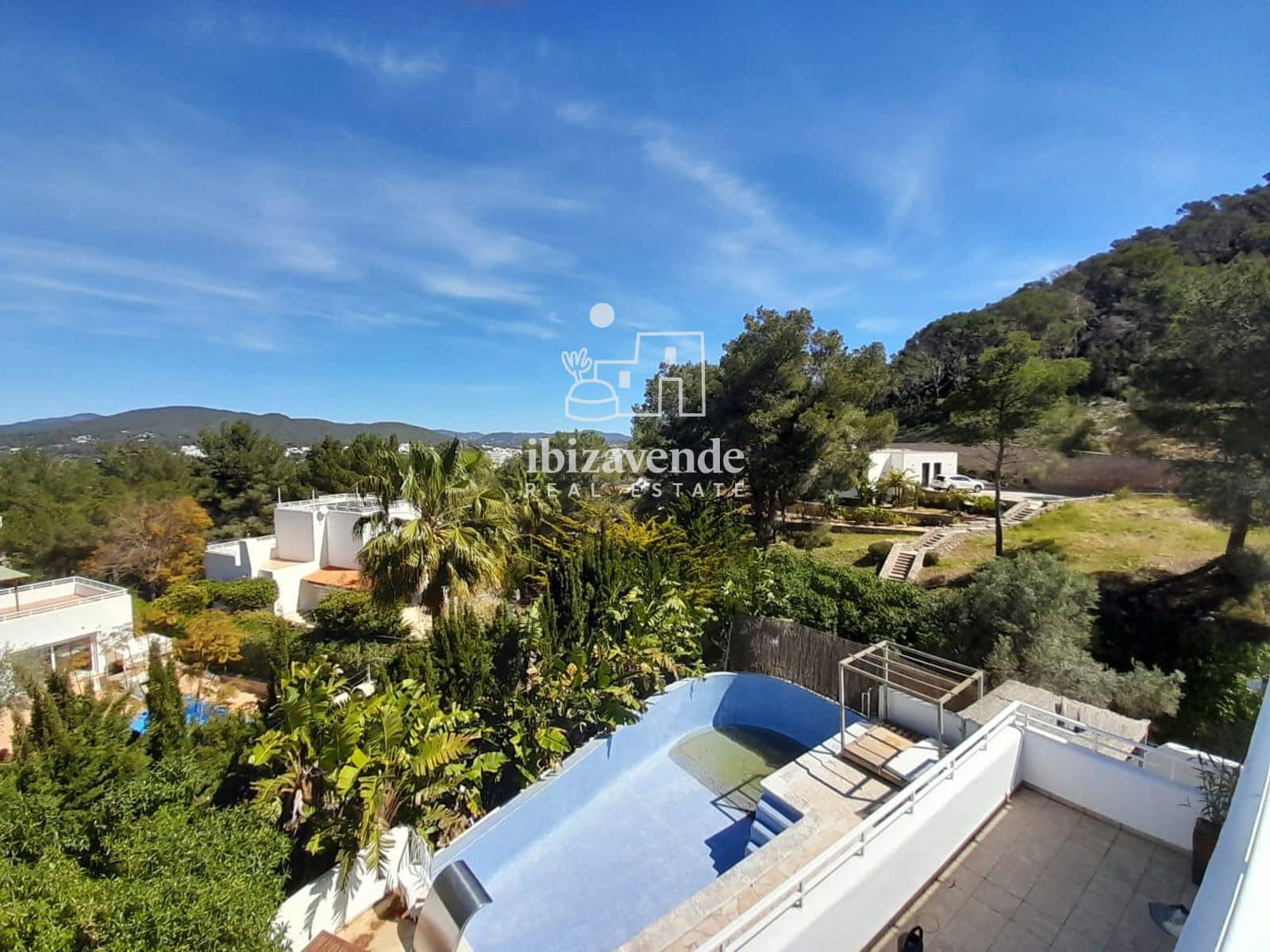 6 bedroom Villa for sale in Santa Eulalia / Santa Eularia with pool garage - € 2,300,000 (Ref: 9749294)