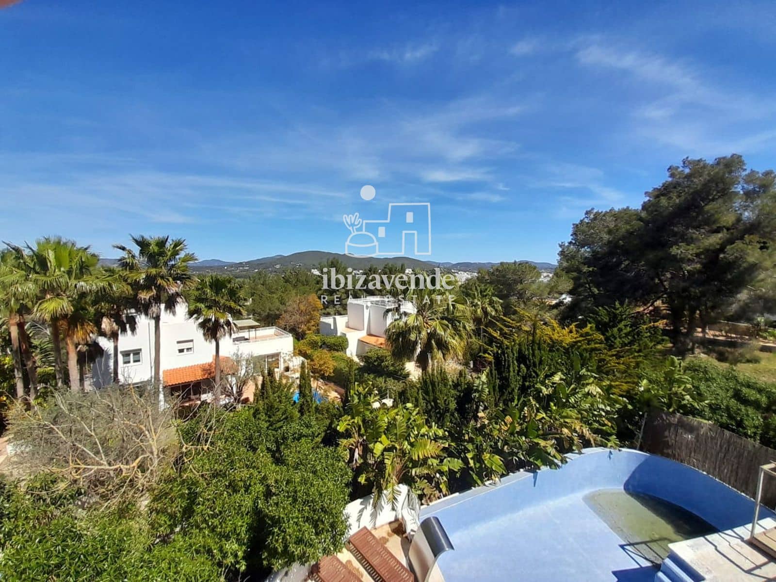 6 bedroom Villa for sale in Santa Eulalia / Santa Eularia with pool garage - € 2,300,000 (Ref: 9749294)