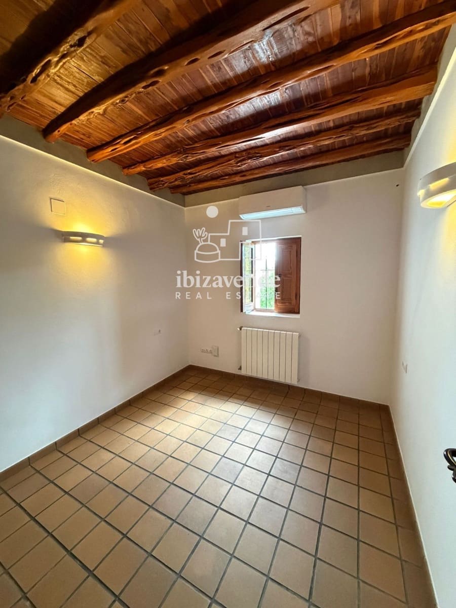 5 makuuhuone Huvila vuokrattavana paikassa Sant Joan de Labritja mukana uima-altaan - 12 500 € (Ref: 9752355)