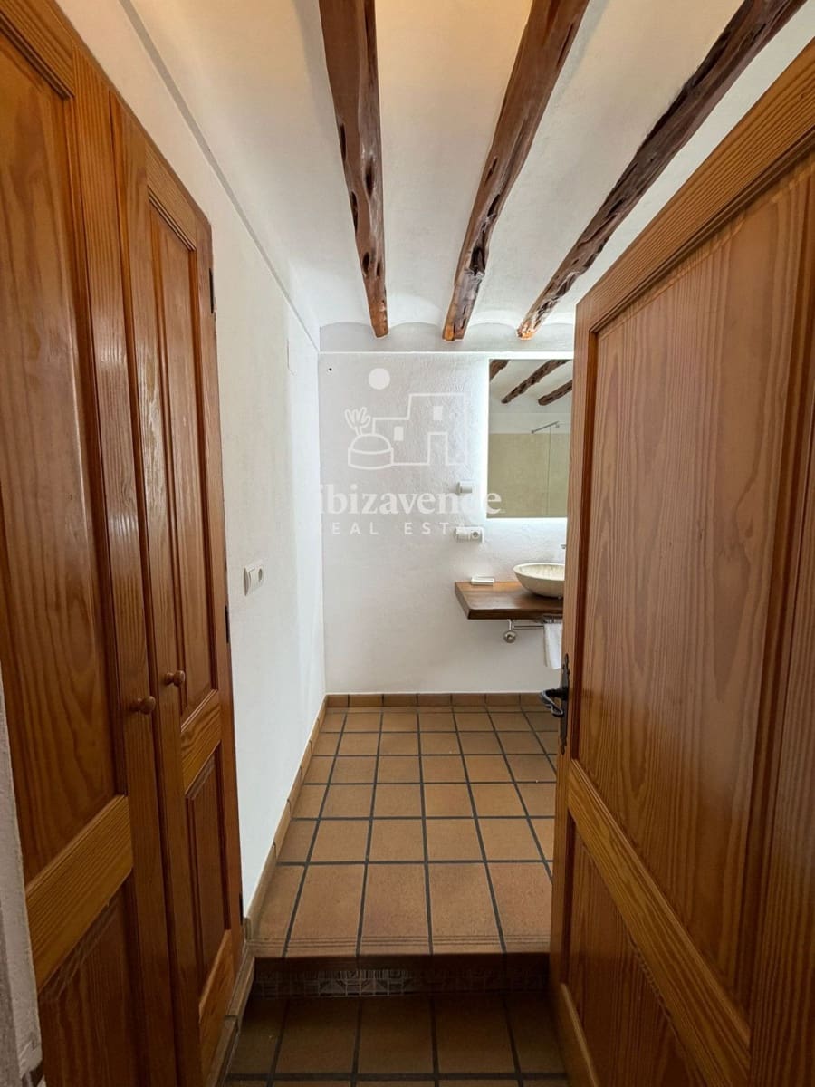 5 makuuhuone Huvila vuokrattavana paikassa Sant Joan de Labritja mukana uima-altaan - 12 500 € (Ref: 9752355)