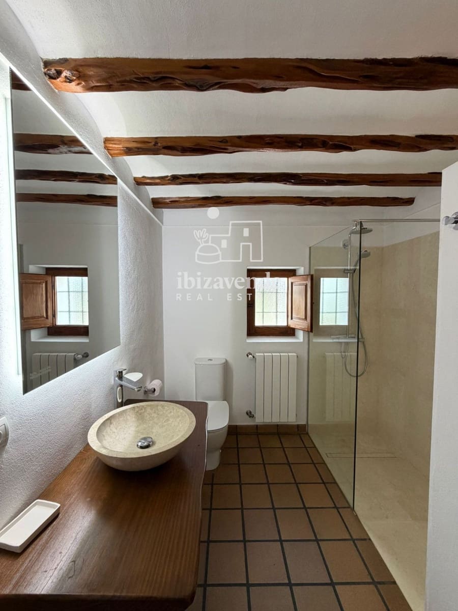 5 makuuhuone Huvila vuokrattavana paikassa Sant Joan de Labritja mukana uima-altaan - 12 500 € (Ref: 9752355)