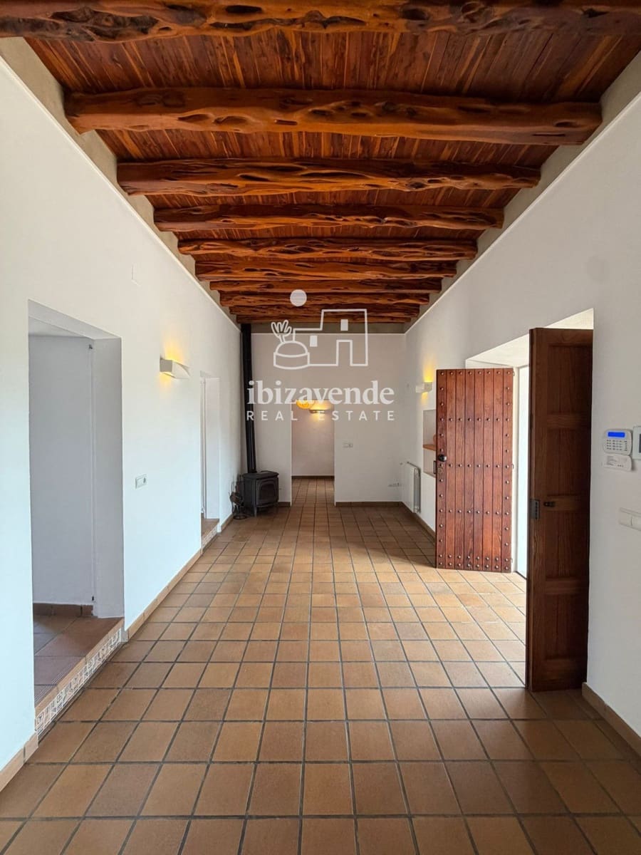 5 makuuhuone Huvila vuokrattavana paikassa Sant Joan de Labritja mukana uima-altaan - 12 500 € (Ref: 9752355)