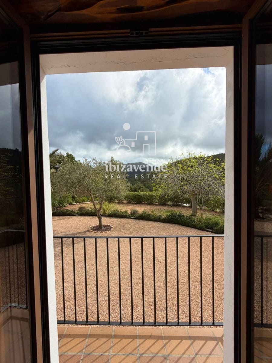 5 makuuhuone Huvila vuokrattavana paikassa Sant Joan de Labritja mukana uima-altaan - 12 500 € (Ref: 9752355)