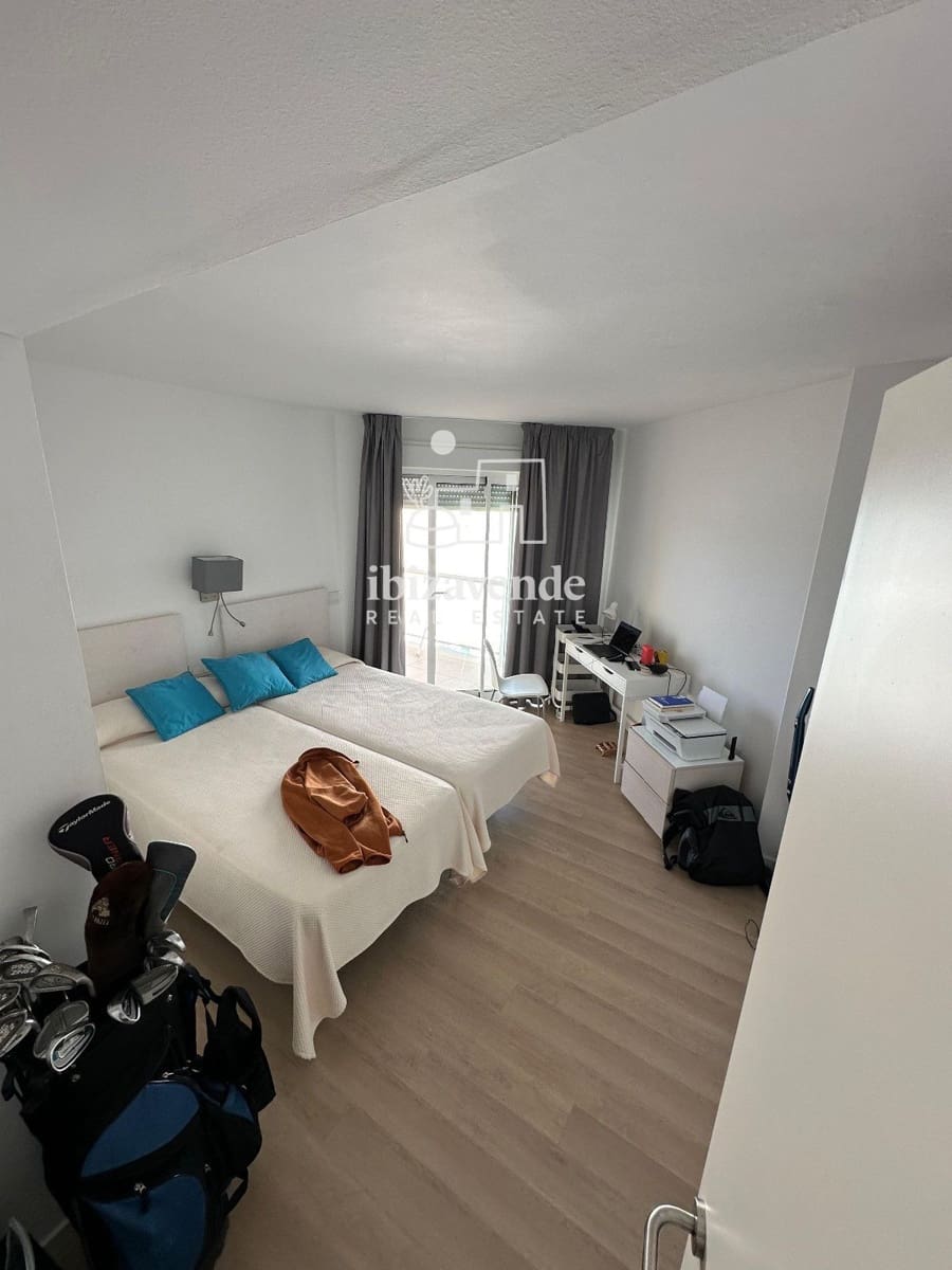 3 soveværelse Lejlighed til leje i Cala d'en Bou med garage - € 4.000 (Ref: 9753565)