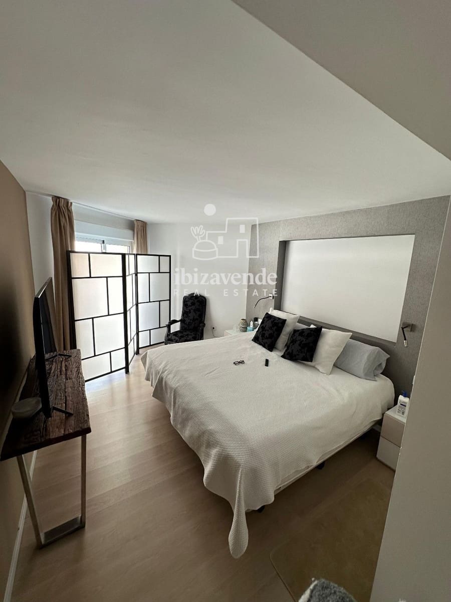 3 soveværelse Lejlighed til leje i Cala d'en Bou med garage - € 4.000 (Ref: 9753565)